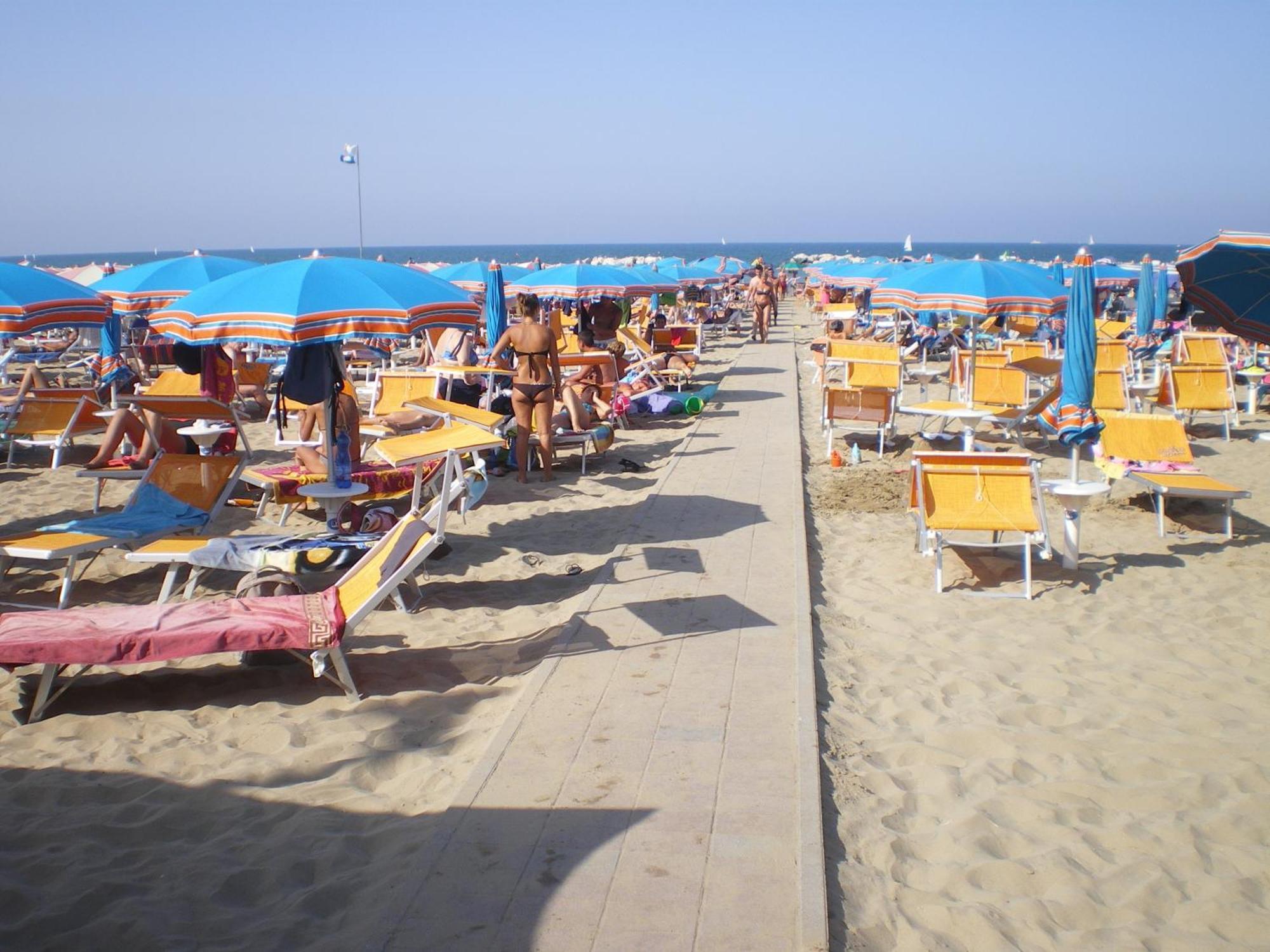 Hotel Des Bains Cattolica Dış mekan fotoğraf