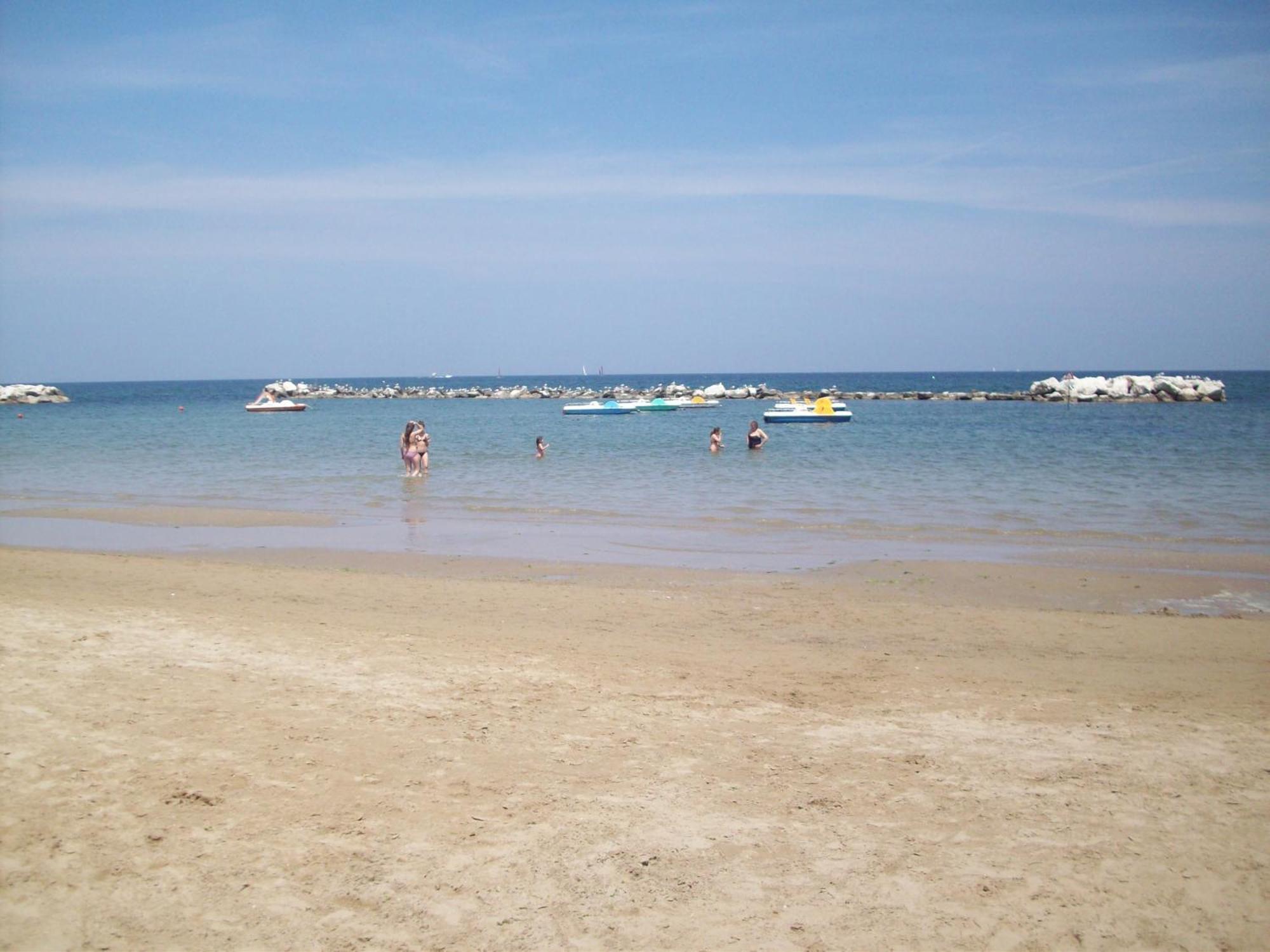 Hotel Des Bains Cattolica Dış mekan fotoğraf