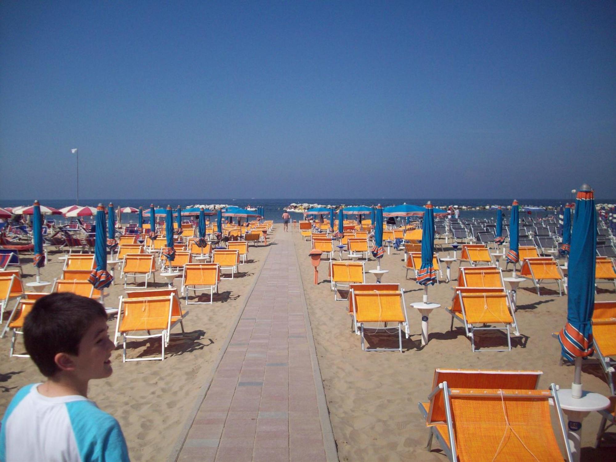 Hotel Des Bains Cattolica Dış mekan fotoğraf